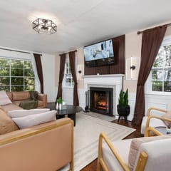 Exclusive Lux Home Near Town • Game Rm • Gym • 4BR - Holiday Home