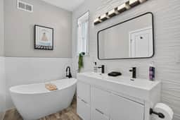 Elegant 4BR · Roof Deck & Movie Rm · 8 Min to CHOP - Image 5