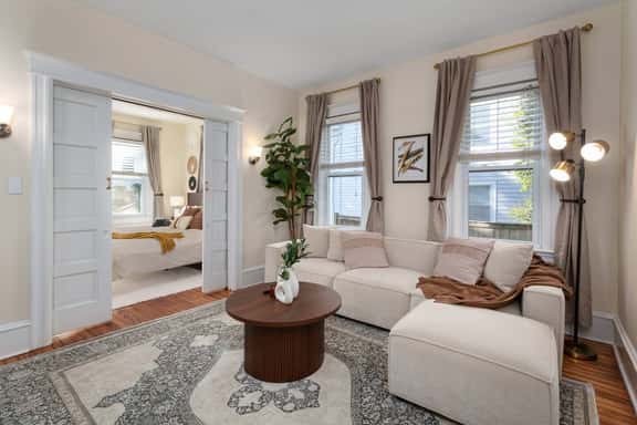 Downtown Princeton Haven • 1BR • Fast WiFi - Image 1